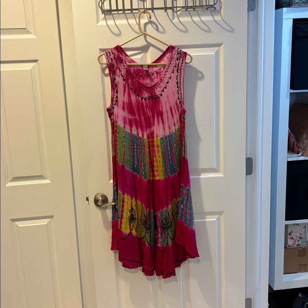 ⚜️Sleeveless Maxi Dress in Bright Pink Tie-Dye - Picture 5 of 5
